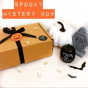 Spooky Mystery box👻🎃📦